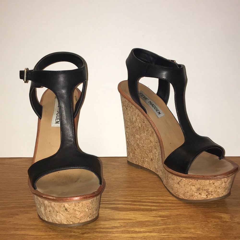 Black Wedges